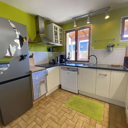 Semesterbostad Maison Conviviale Avec Jardin, Proche Plage Du Treustel, - Fr-1-481-131